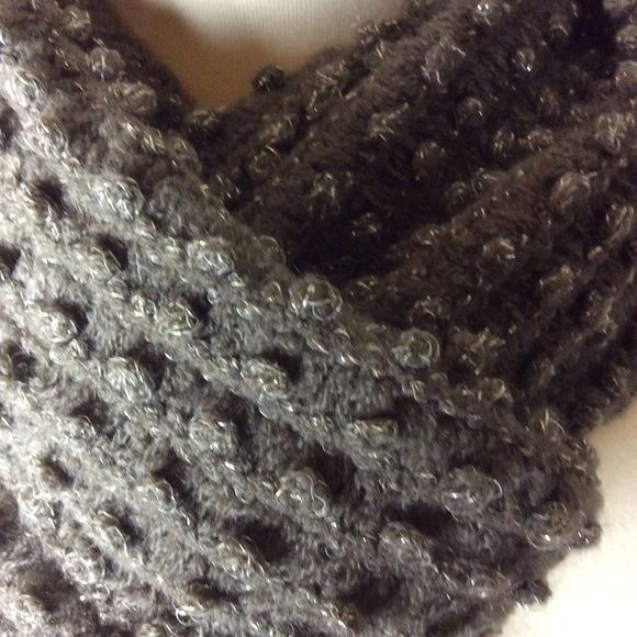 Charlie Paige Popcorn Knit Fringed Scarf! - Picture 2 of 4